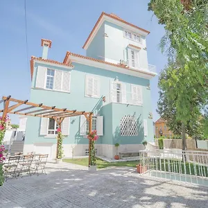 Impact House Hostel Estoril