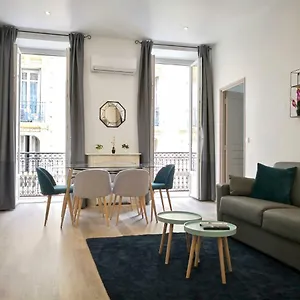 https://appartement-urban-3.fr-provencehotel.com