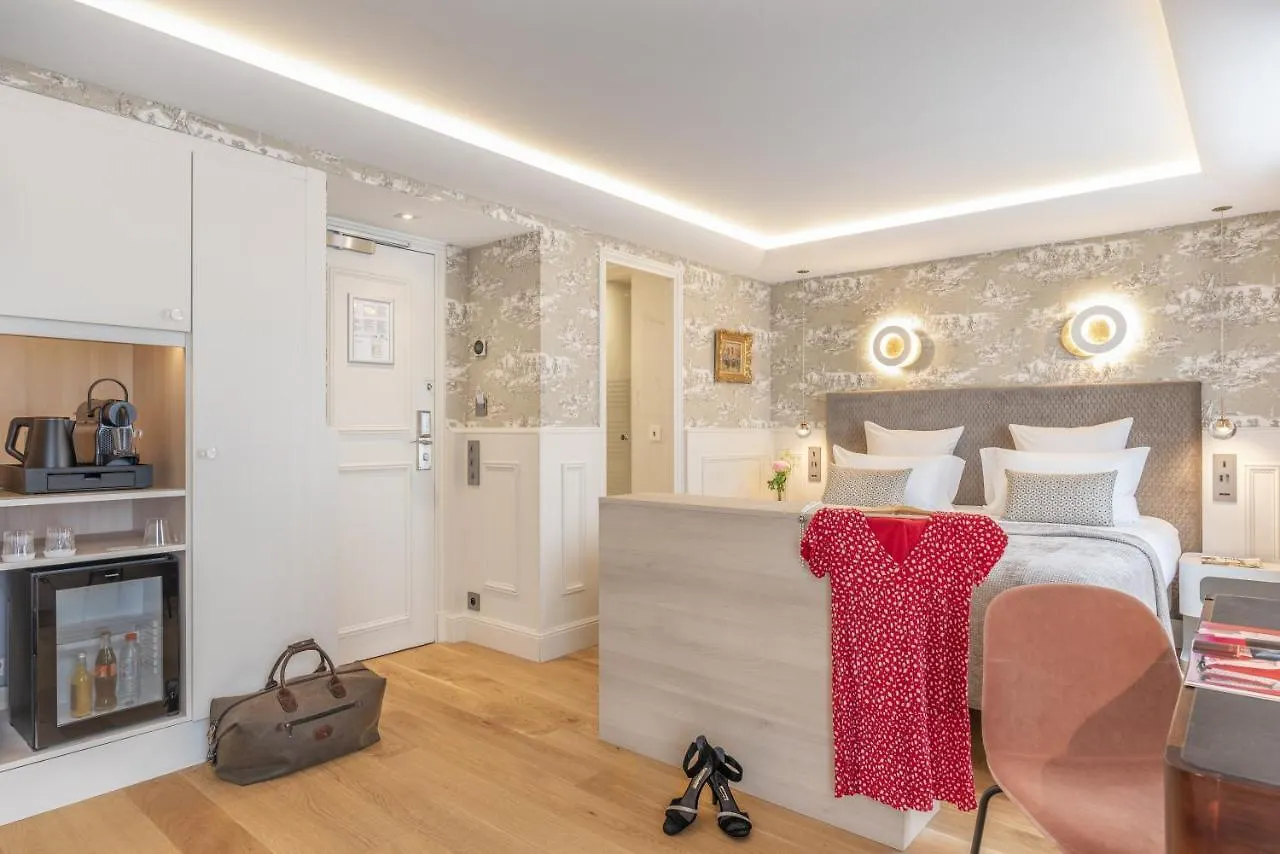 Hotel Cambon Paris Fransa